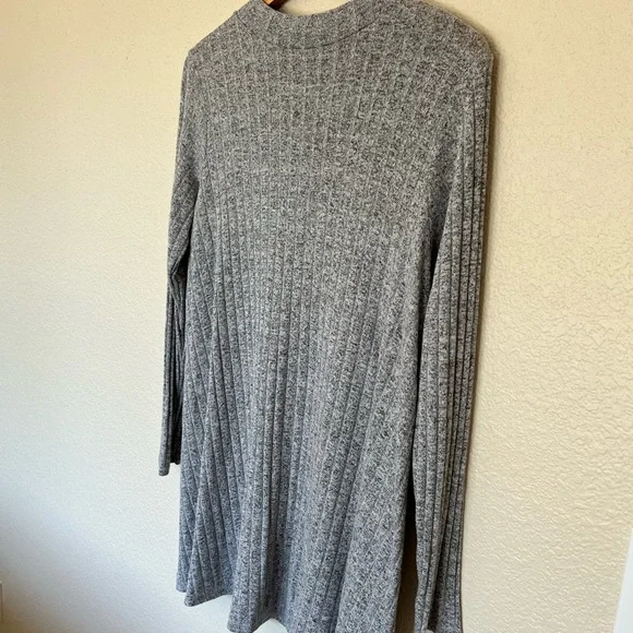 Mossimo Supply Co | Gray Long-Sleeve Short Sweater Dress - Picture 4 of 11